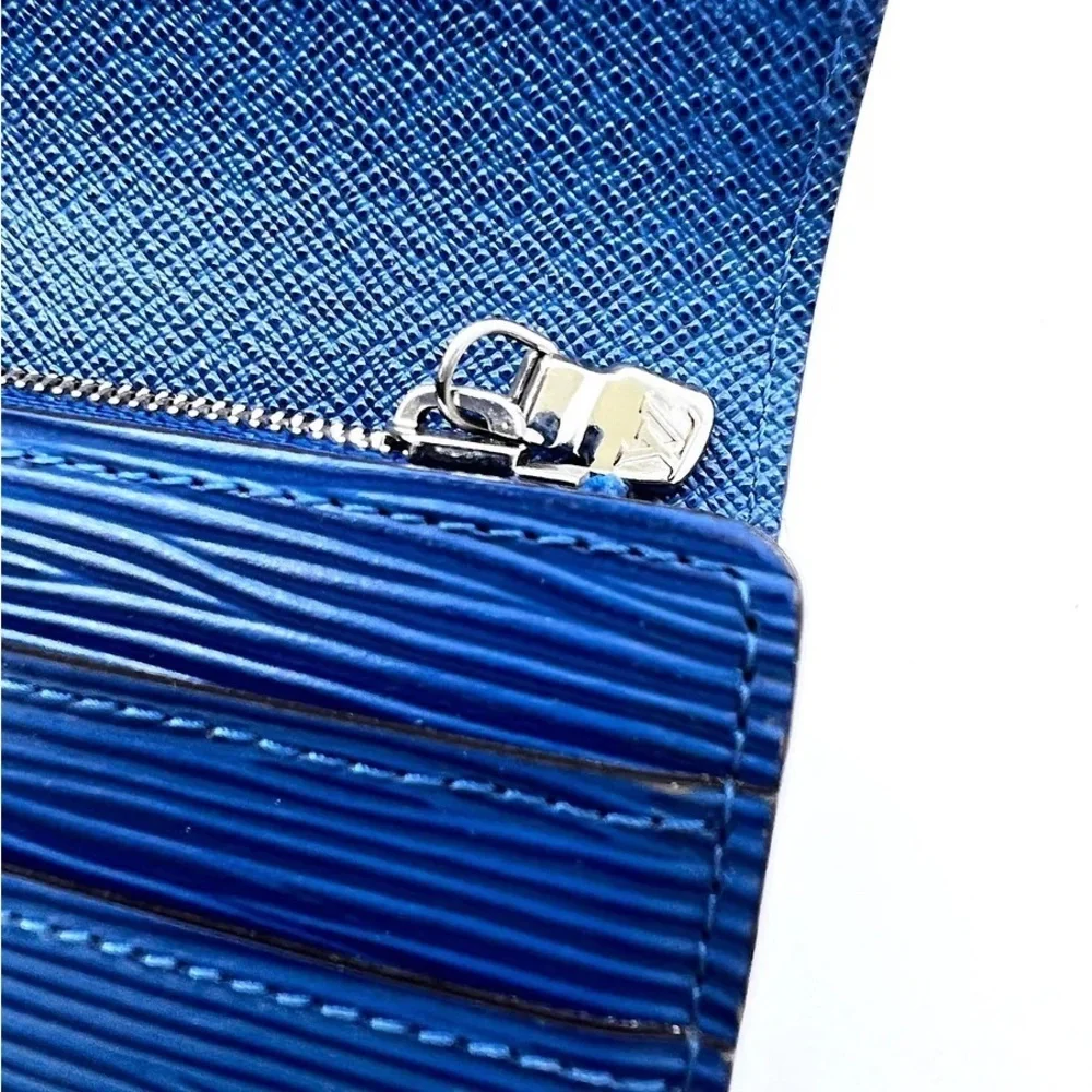 LOUIS VUITTON Epi Leather Sarah Wallet Blue Continental Flap
